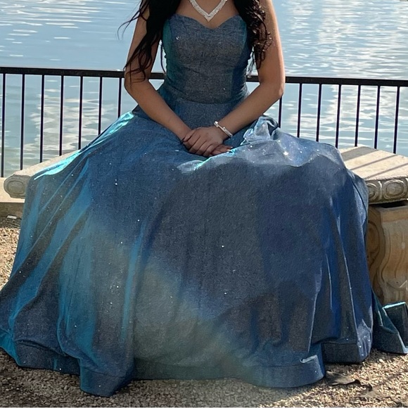 💎 PROM DRESS 💎 - Picture 4 of 8